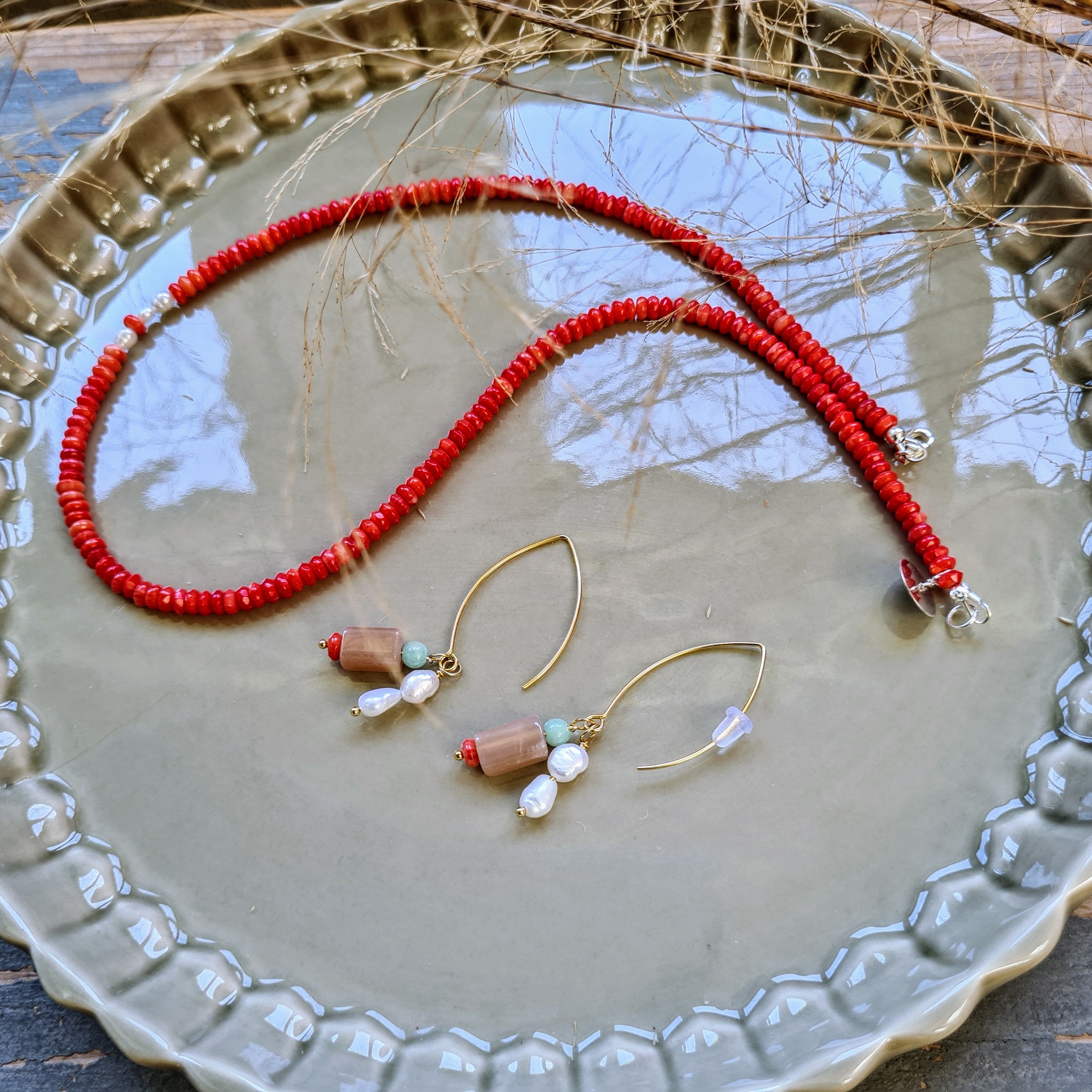 Ketting Happiness, koraal, parel