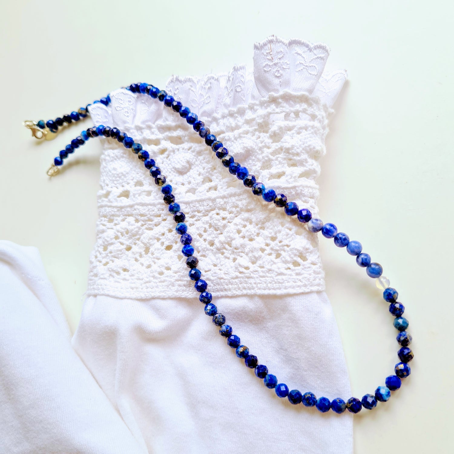 Ketting Blue Wisdom, lapis lazuli, sodaliet, maansteen