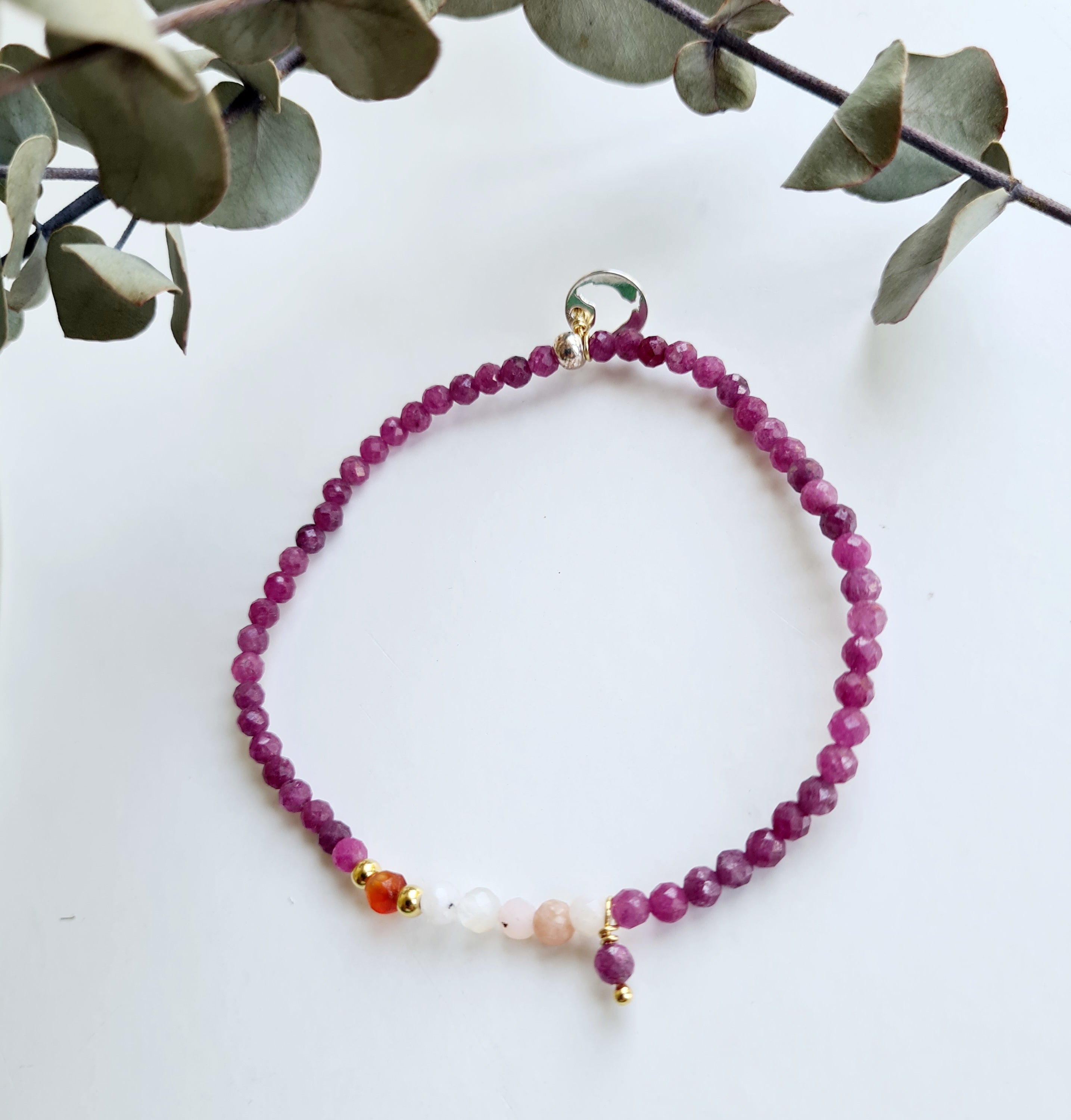 Armband She Knows, robijn, opaal, carneool