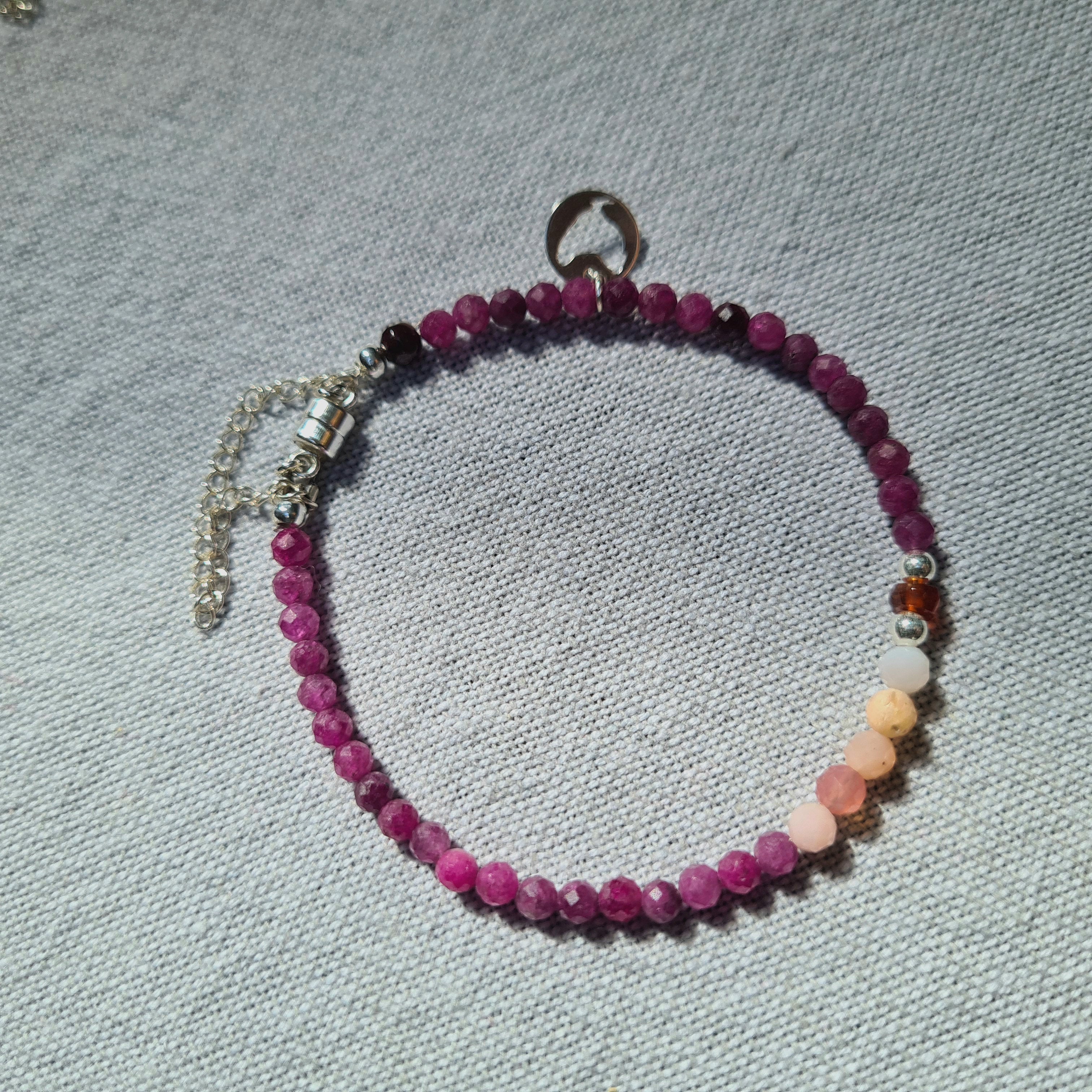 Armband She Knows, robijn, opaal, carneool