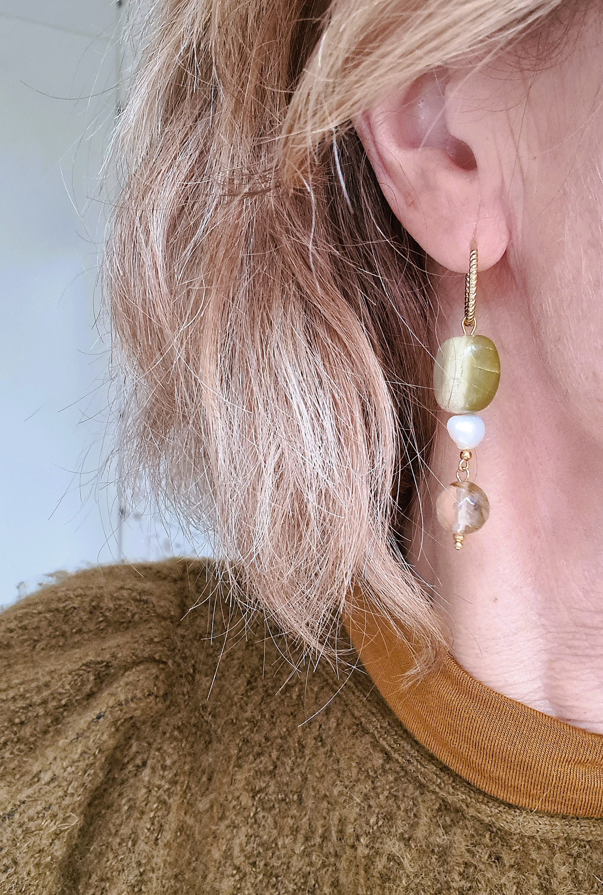 Oorbellen Green Olives, groene opaal, toermalijn, parel
