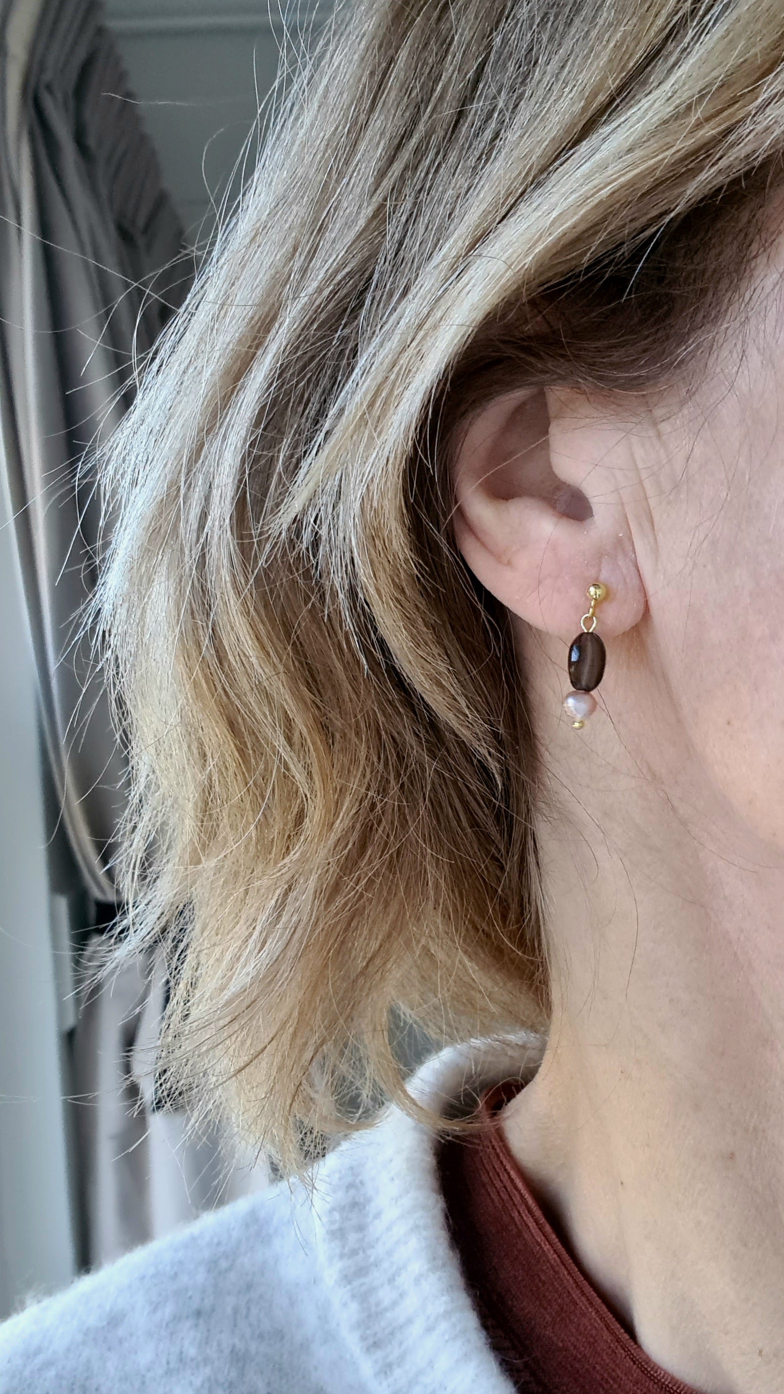 Oorbellen Earth, rookkwarts, lila parel