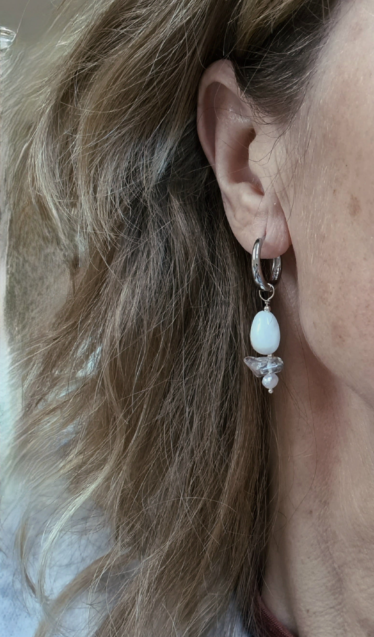 Oorbellen White Intuition, maansteen, bergkristal, parel