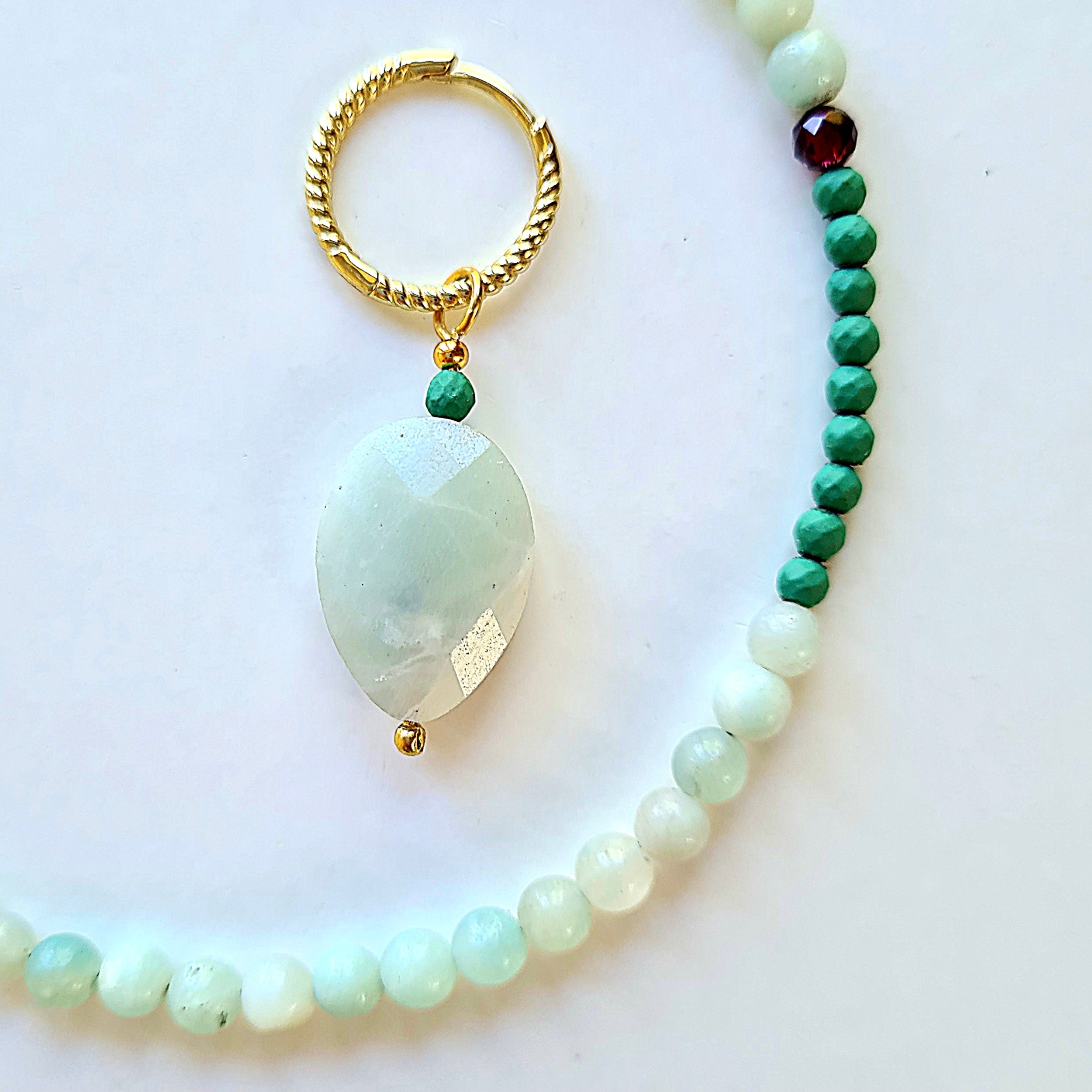 Set ketting en oorbellen Hopeful, amazoniet en granaat