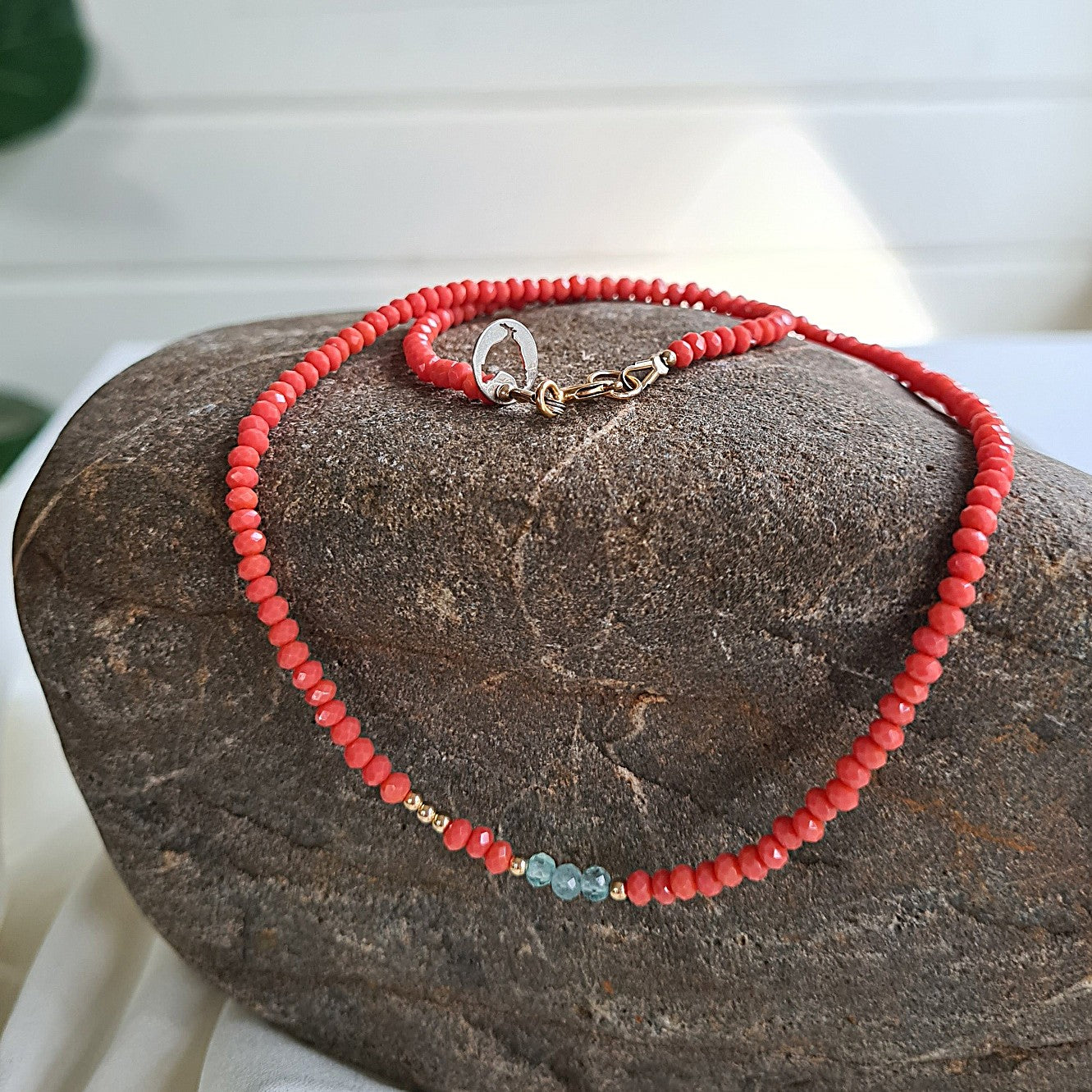Ketting Happiness, rood koraal