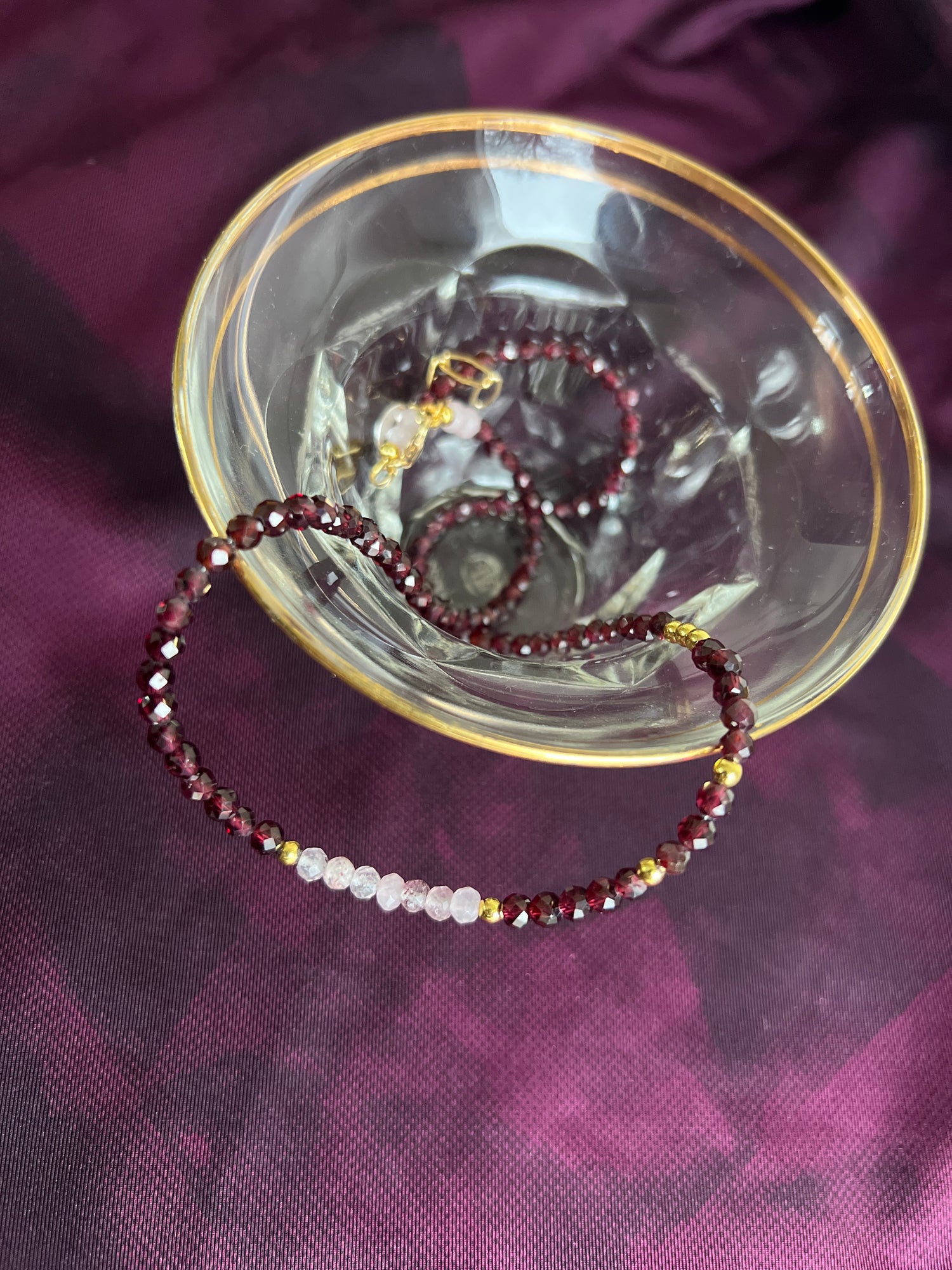 Ketting Kracht & Moed,  granaat en rozekwarts