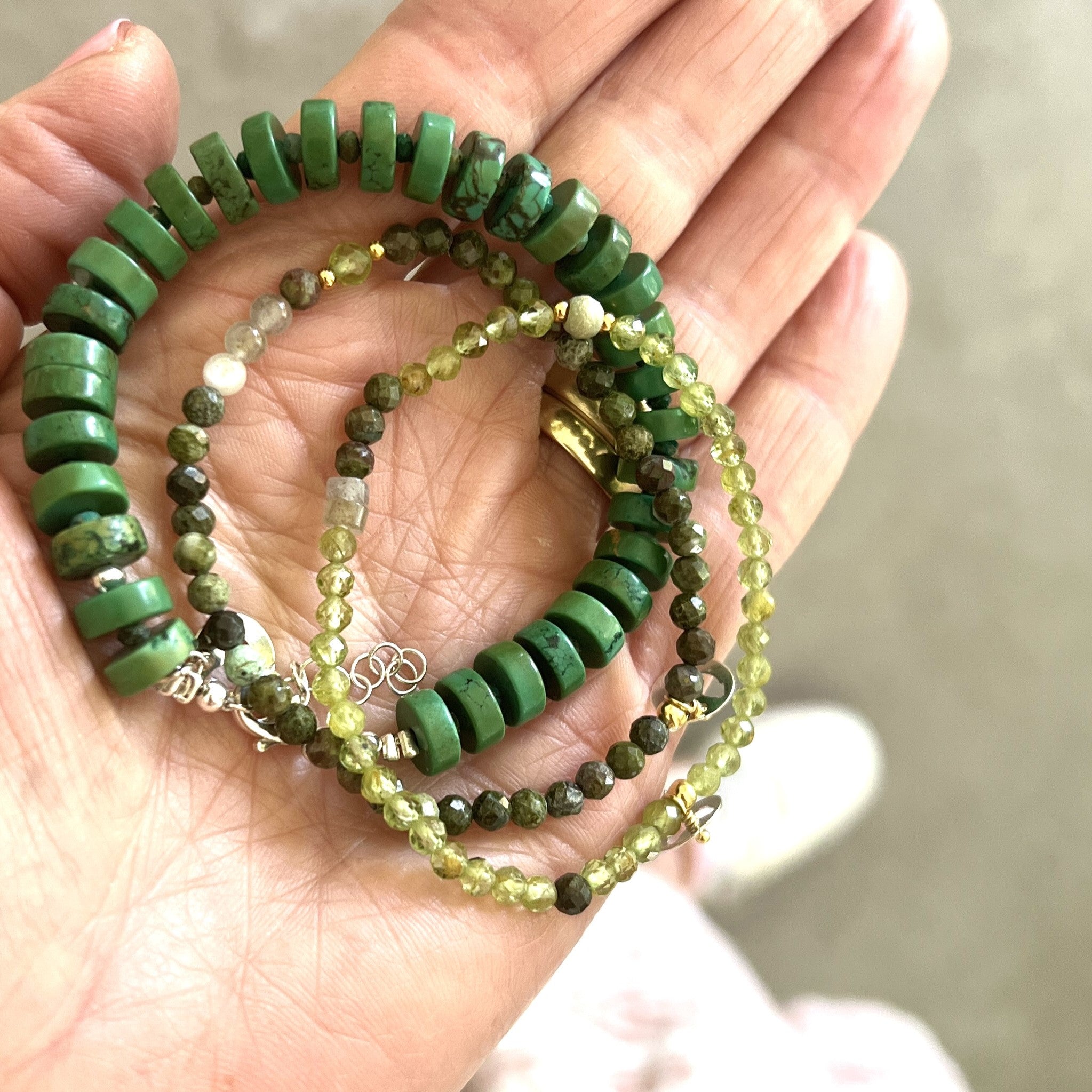 Armband Let Go, peridoot, unakiet, labradoriet