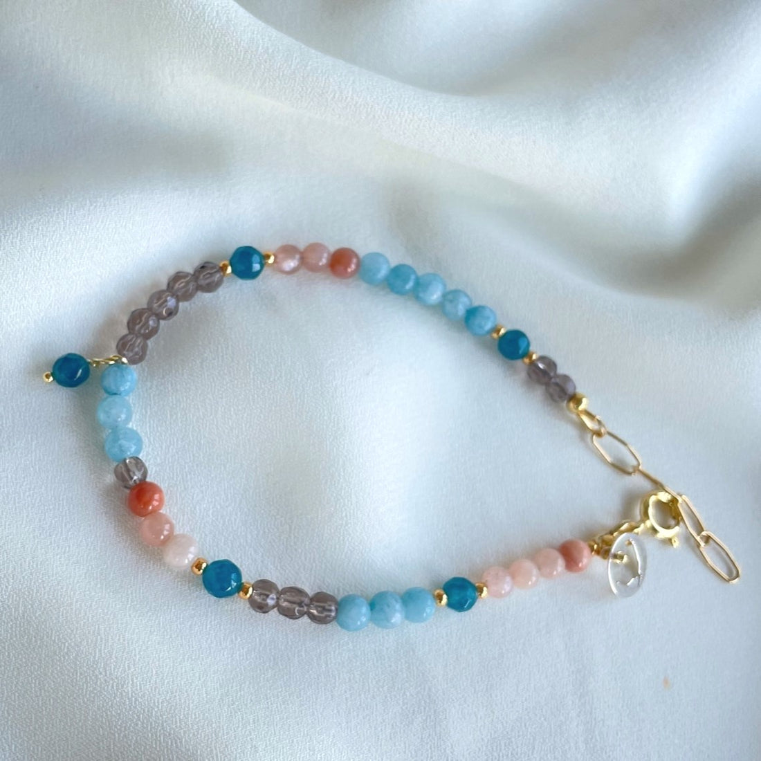 Armband Calmness, chalcedoon, rookkwarts, zonnesteen