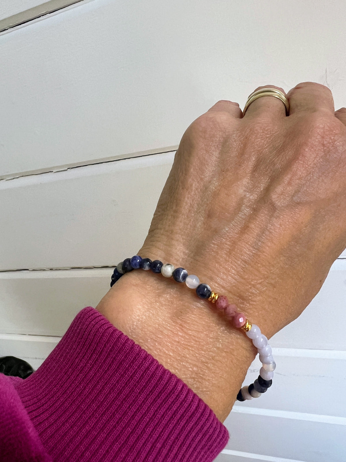 Armband Sandra, sodaliet, roze rhodoniet