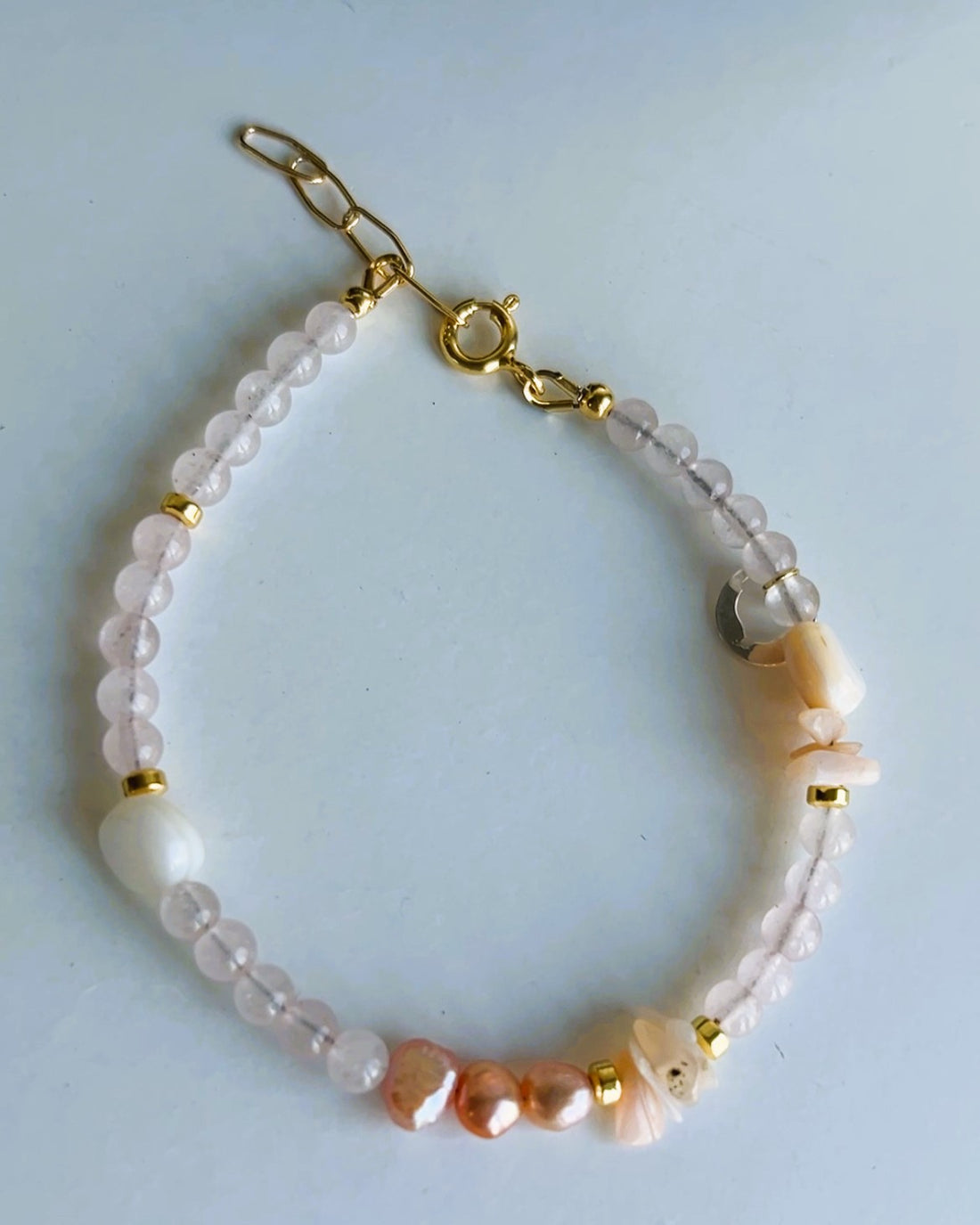 Armband Pink Pearls, roze parel, rozekwarts