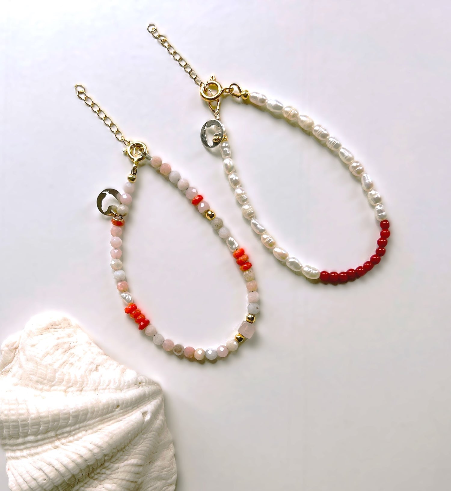 Armband Tender, met  koraal en parel