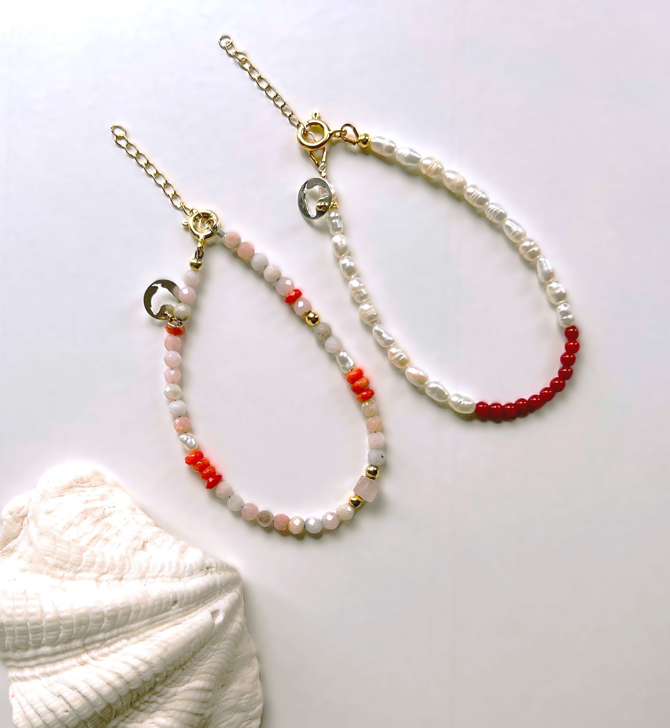 Armband Tender, met koraal en parel