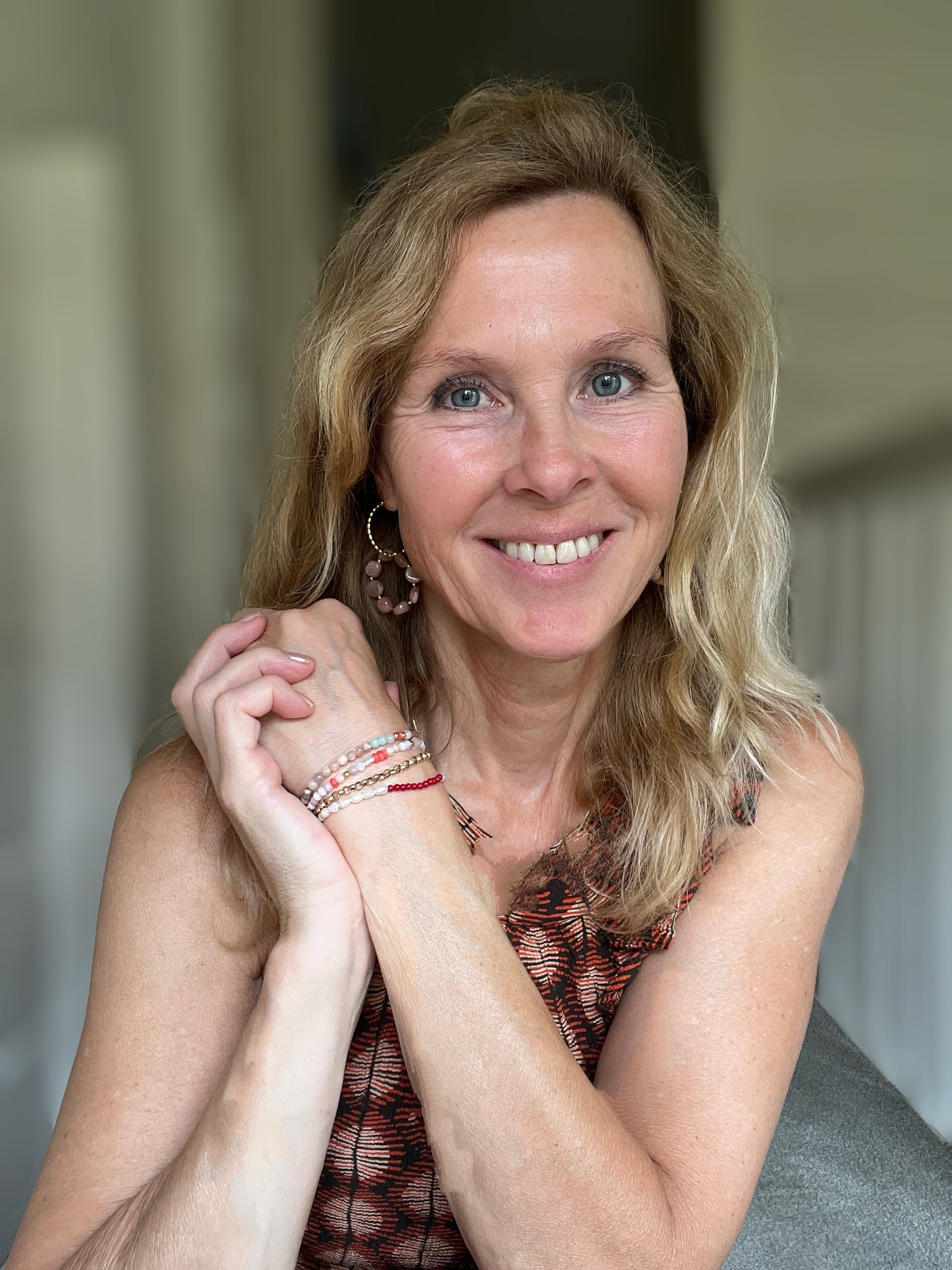 Armband Tender, met  koraal en parel