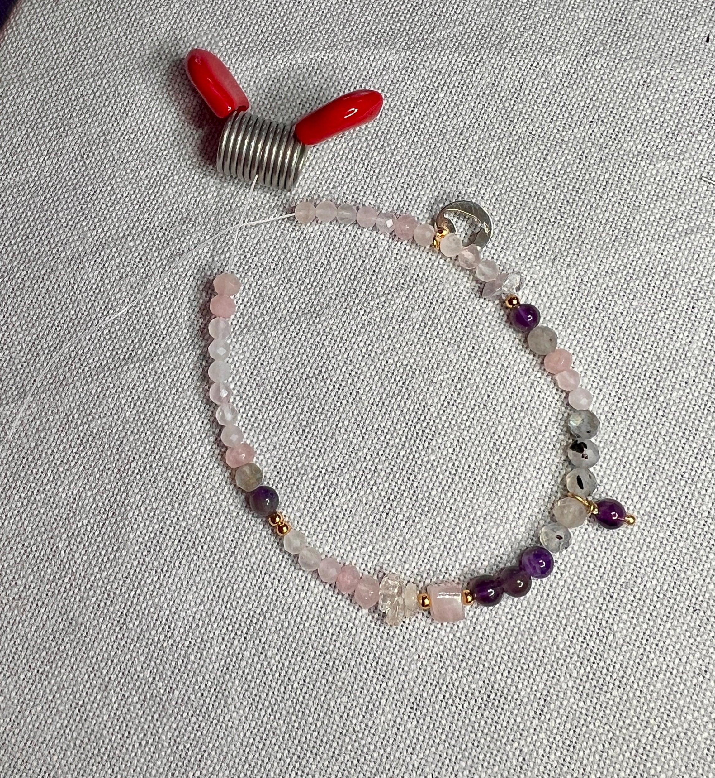 Armband Golden Triangle, rozekwarts, amethist, bergkristal