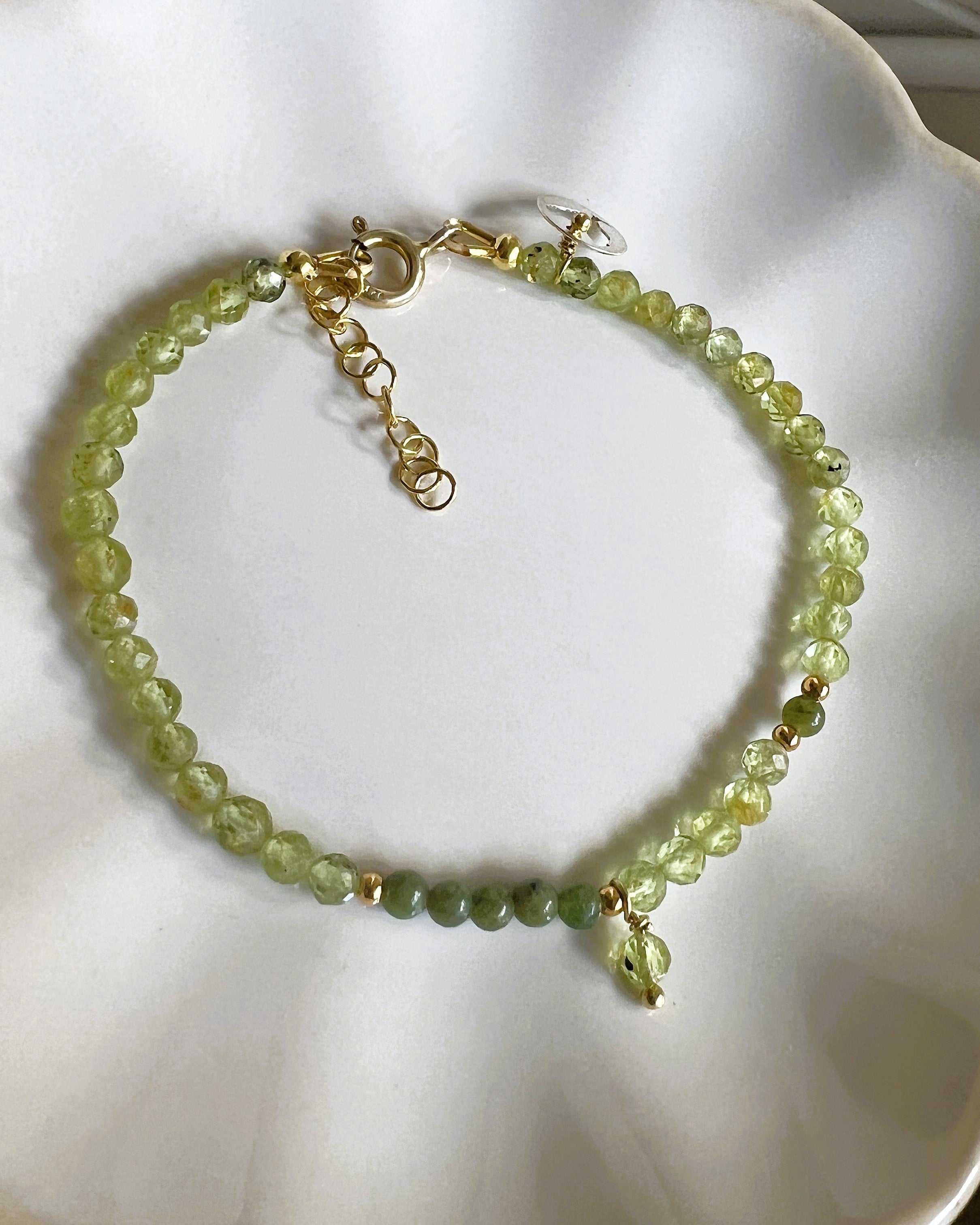 Armband Your Own Way, groene peridoot