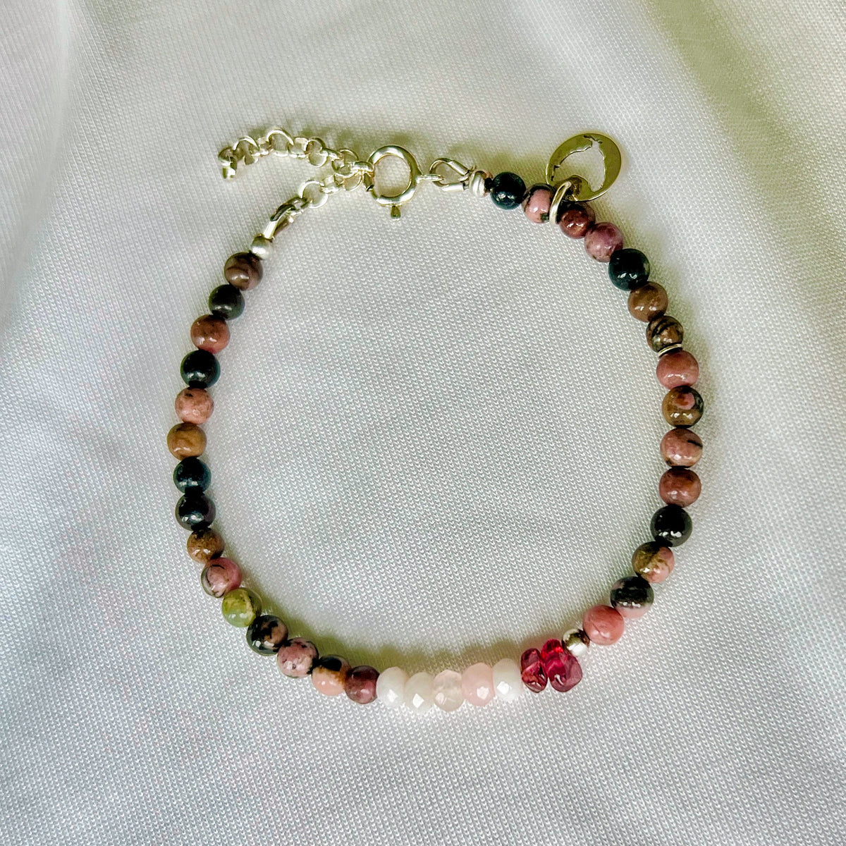 Armband Quiet Sparkle, roze rhodoniet, granaat