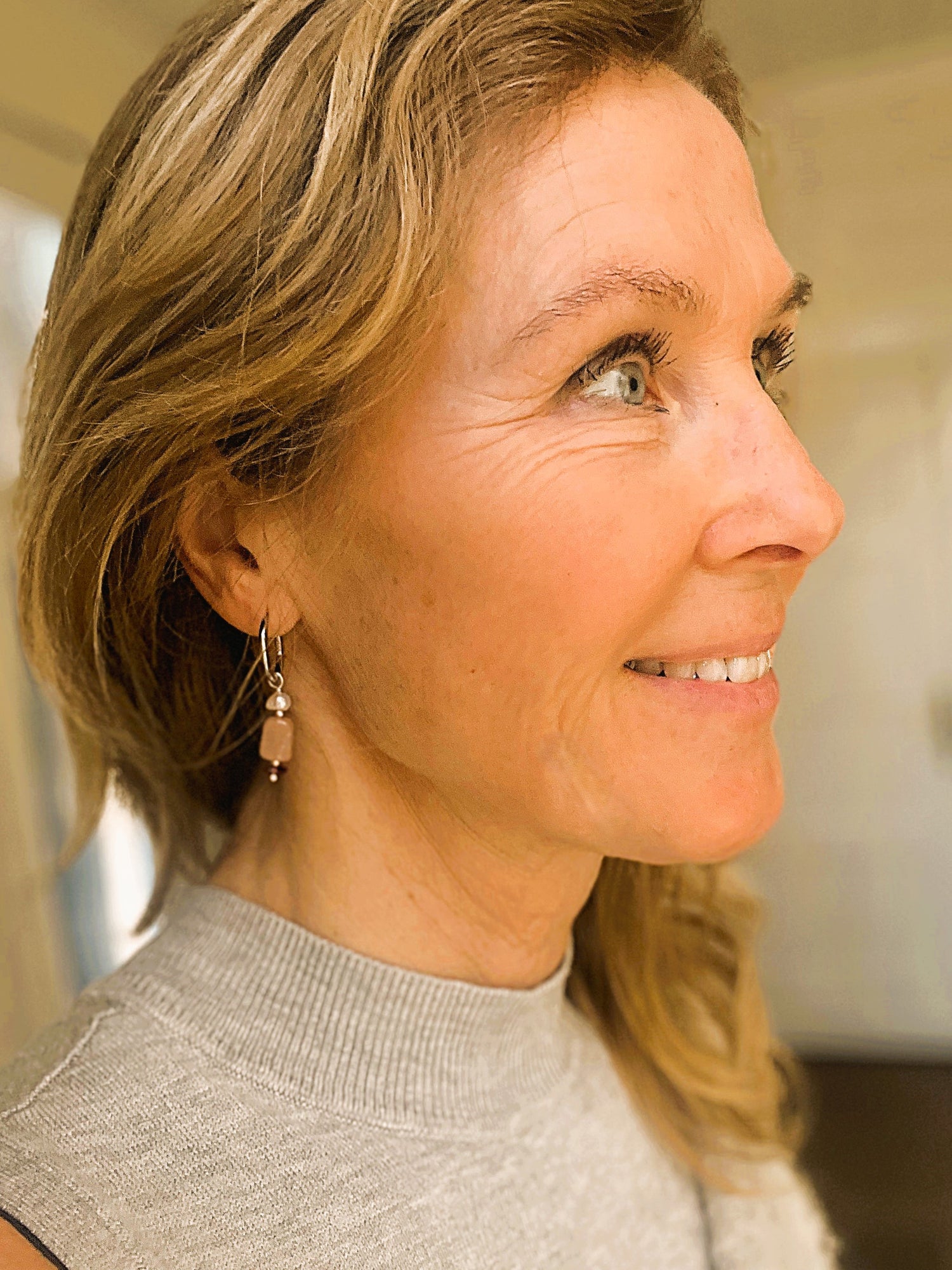 Oorbellen Soft Whisper, zonnesteen, granaat, parel