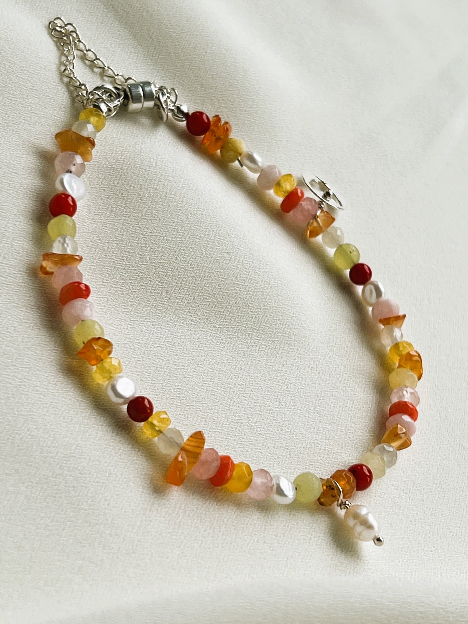 Armband Adventure, koraal, parel, rozekwarts, carneool, agaat