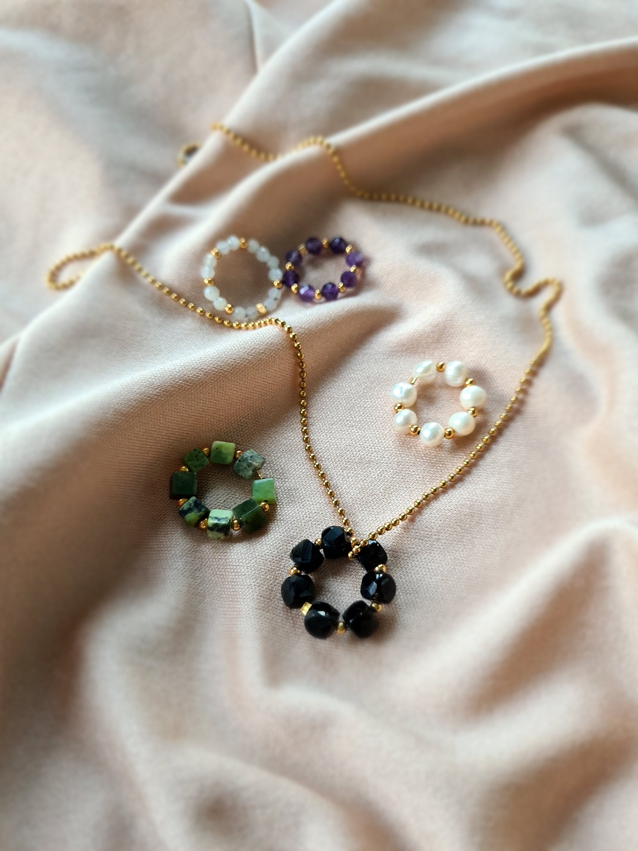 1 Jacky-O Bedel Love, zoetwater parels