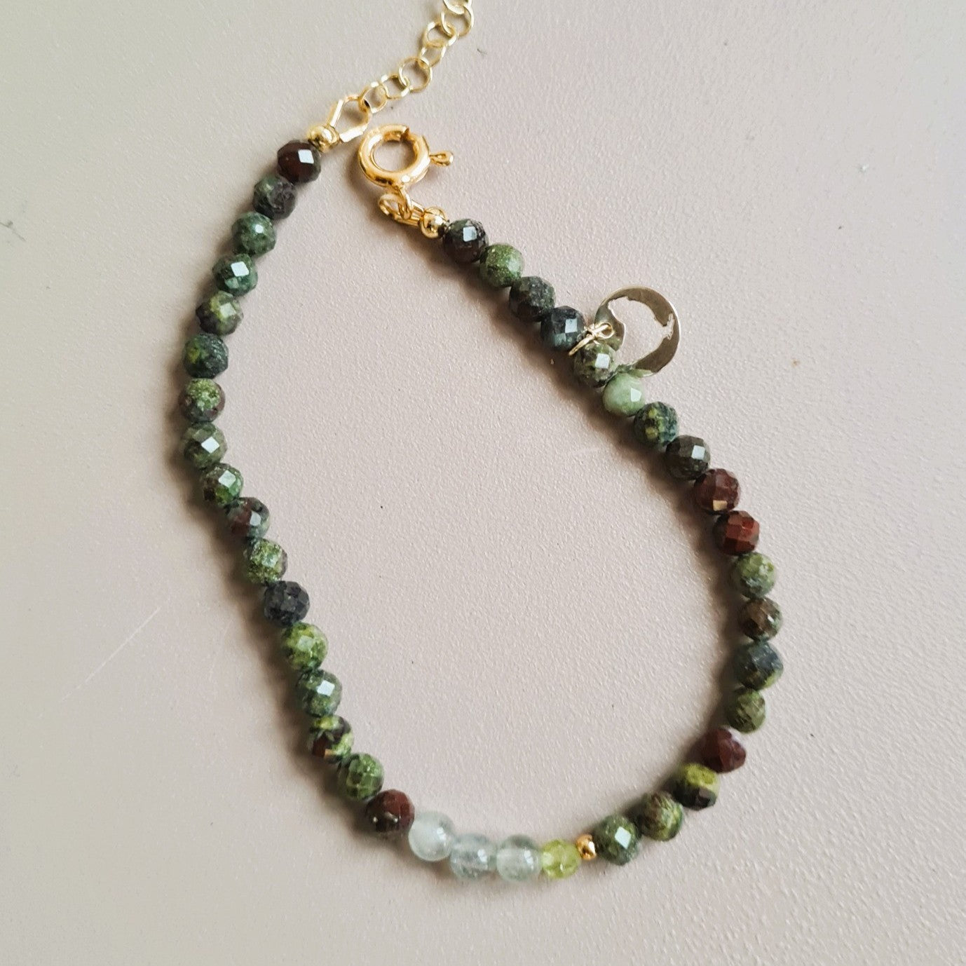 Armband Forest, drakenbloedsteen, peridoot