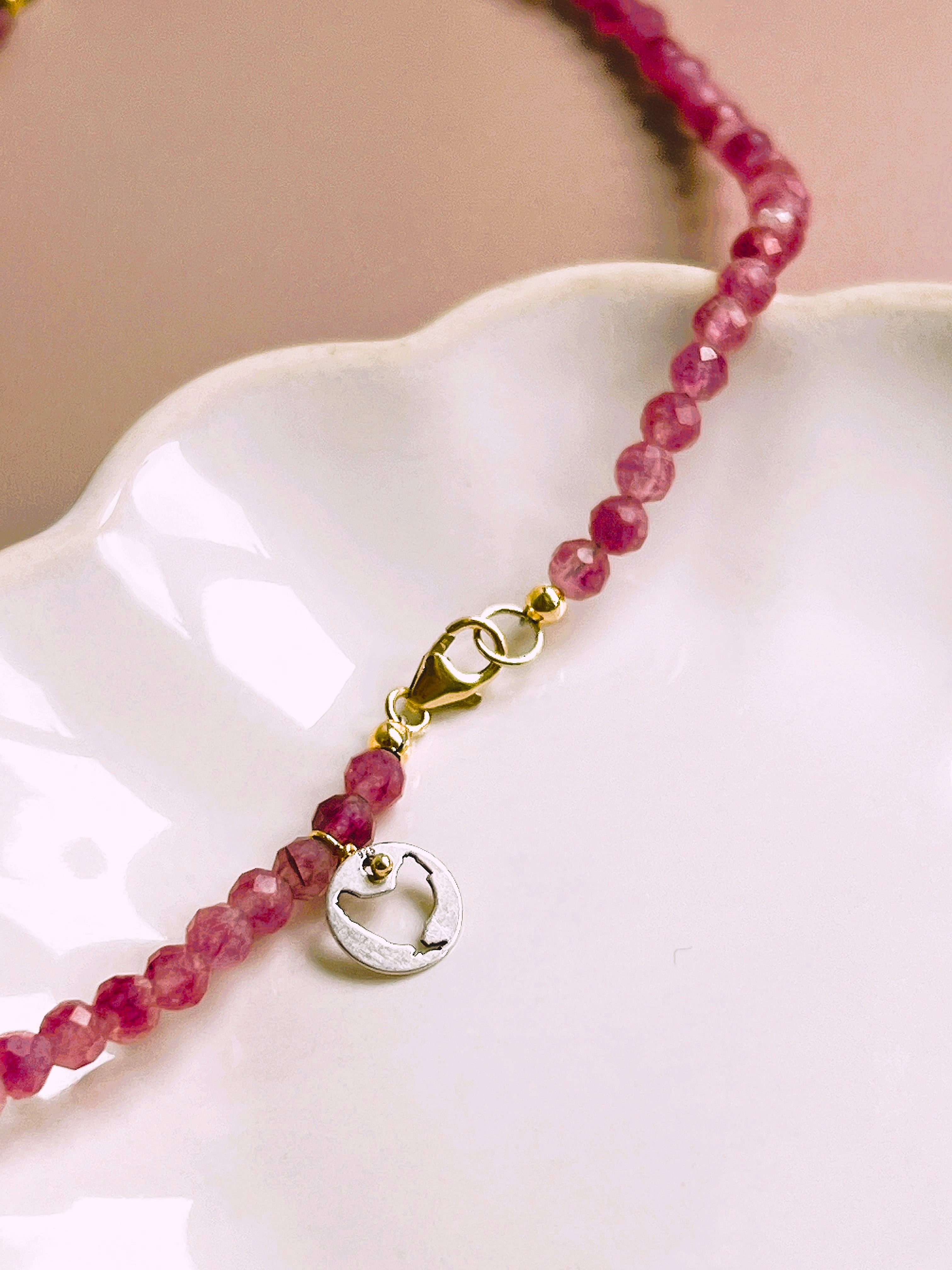 Ketting Yourself, toermalijn, parel