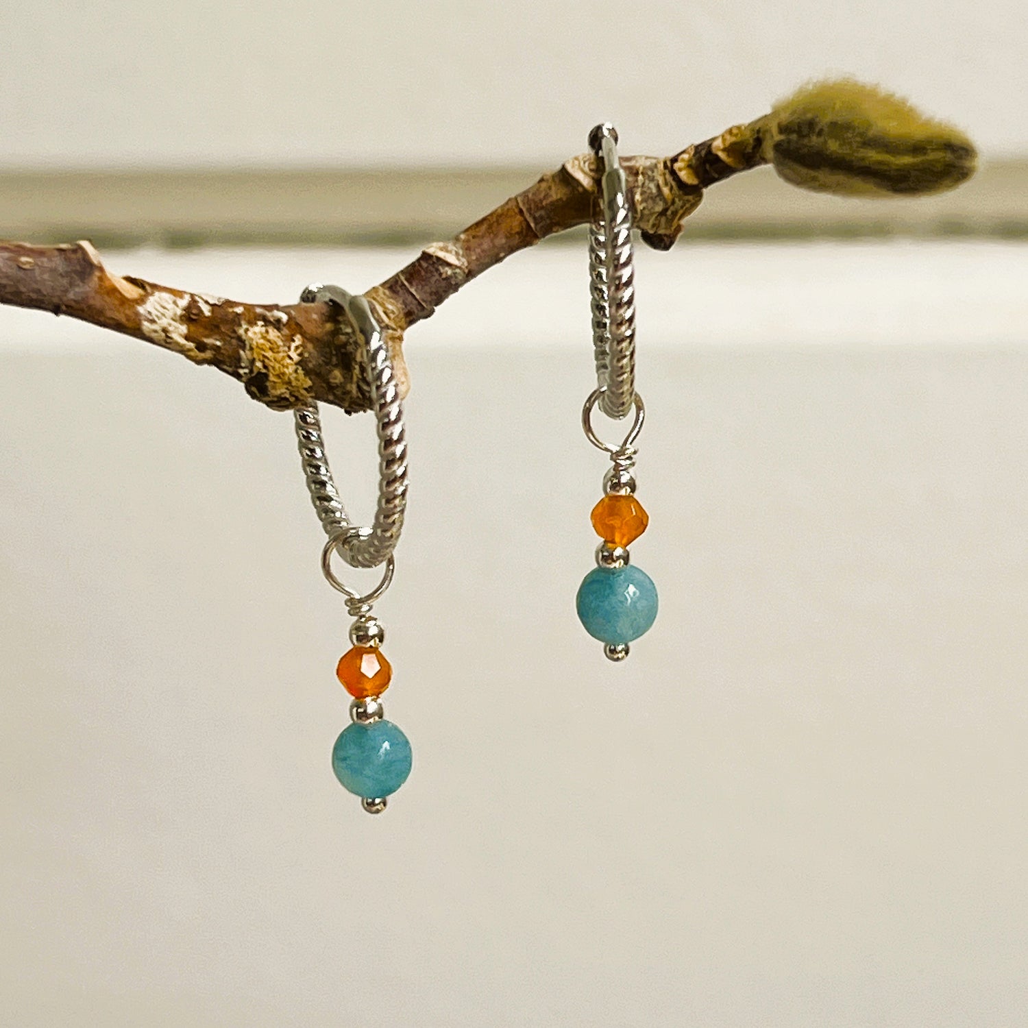 Oorbellen Be You,  aqua chalcecoon, carneool