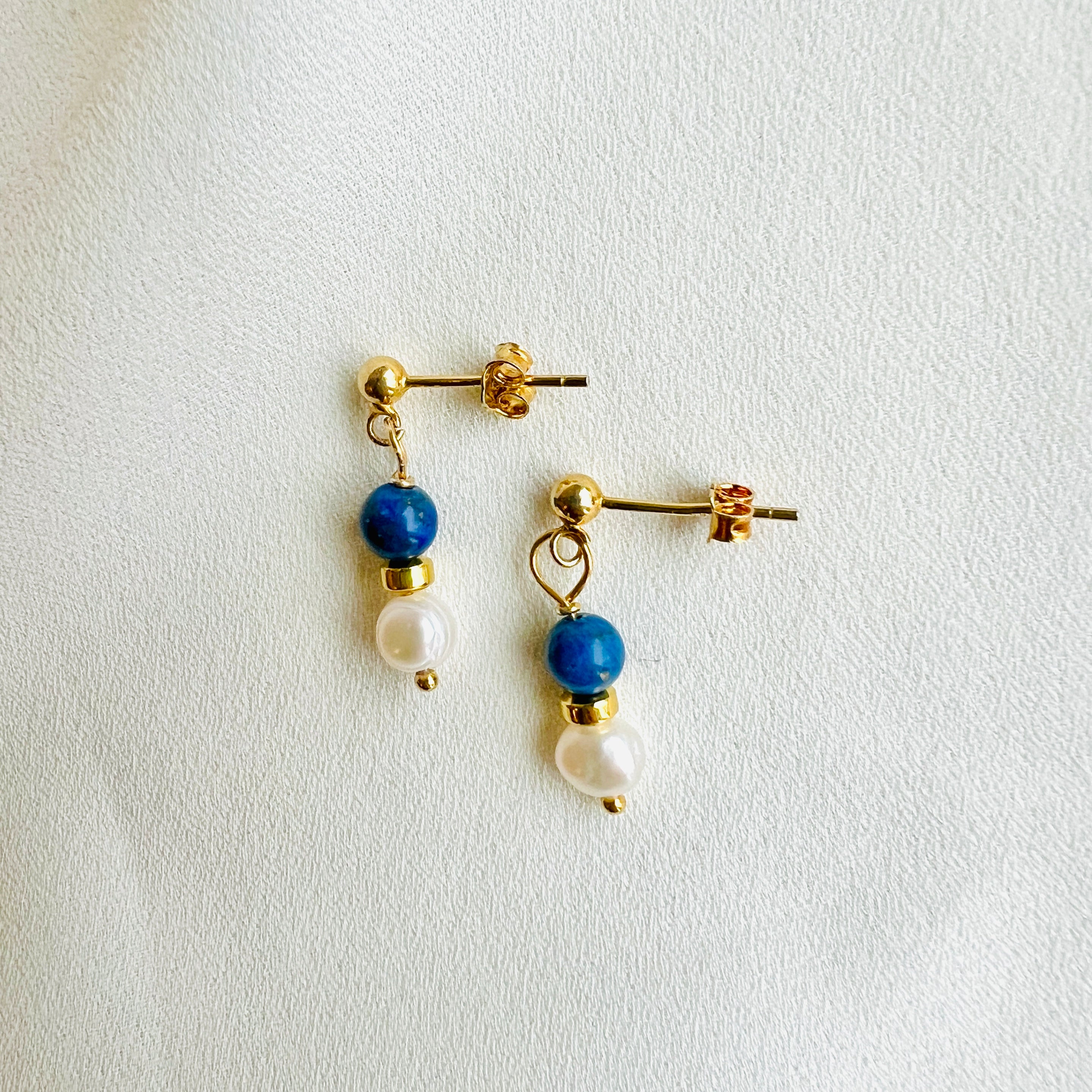 Oorbellen Happy Blues, parel, lapis lazuli