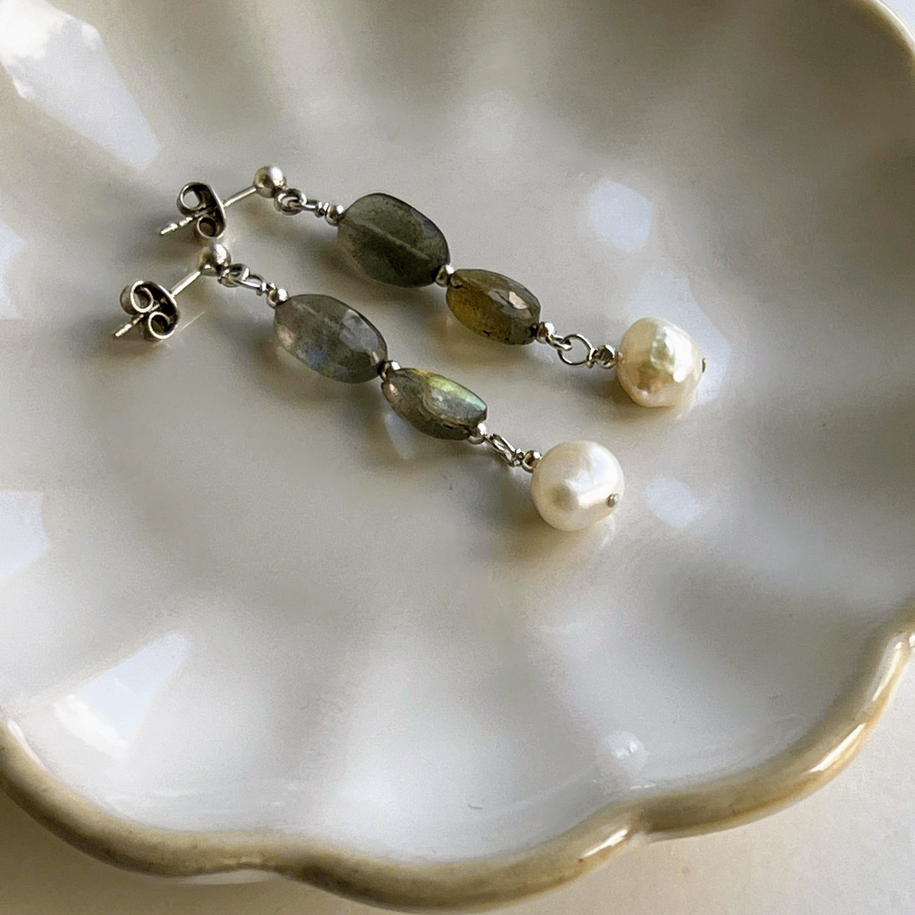 Oorbellen So True, labradoriet, parel