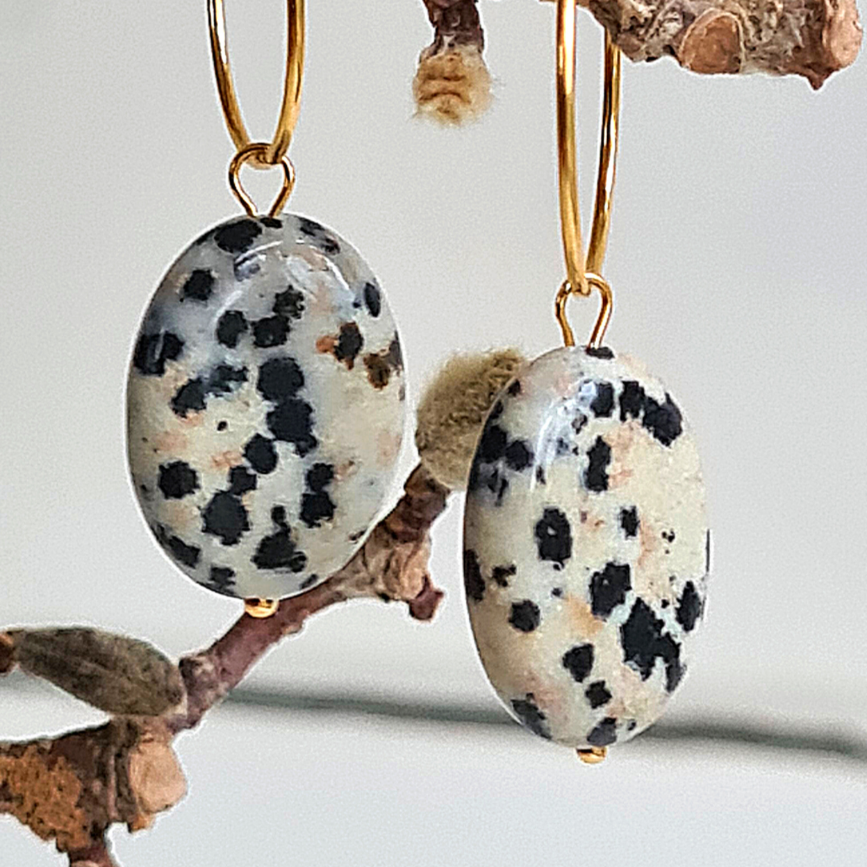 1 Oorringbedel Jenny, dalmatiër jaspis