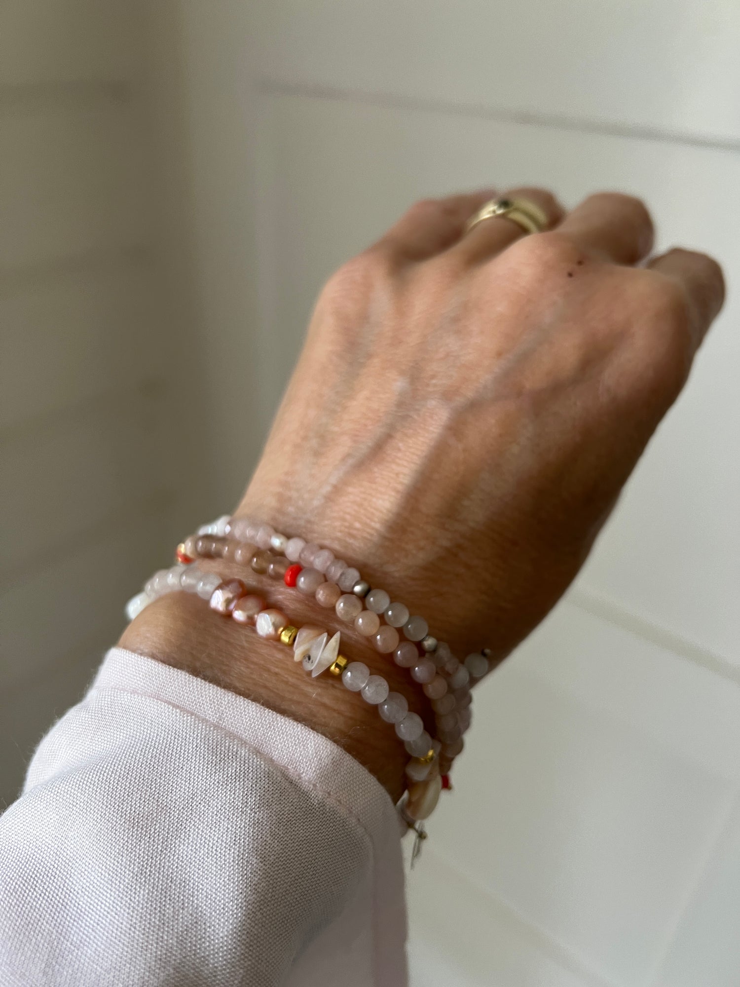 Armband Pink Pearls, roze parel, rozekwarts