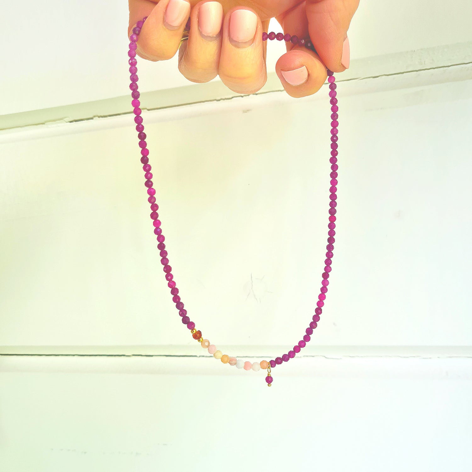 Ketting She Knows, robijn, opaal, carneool