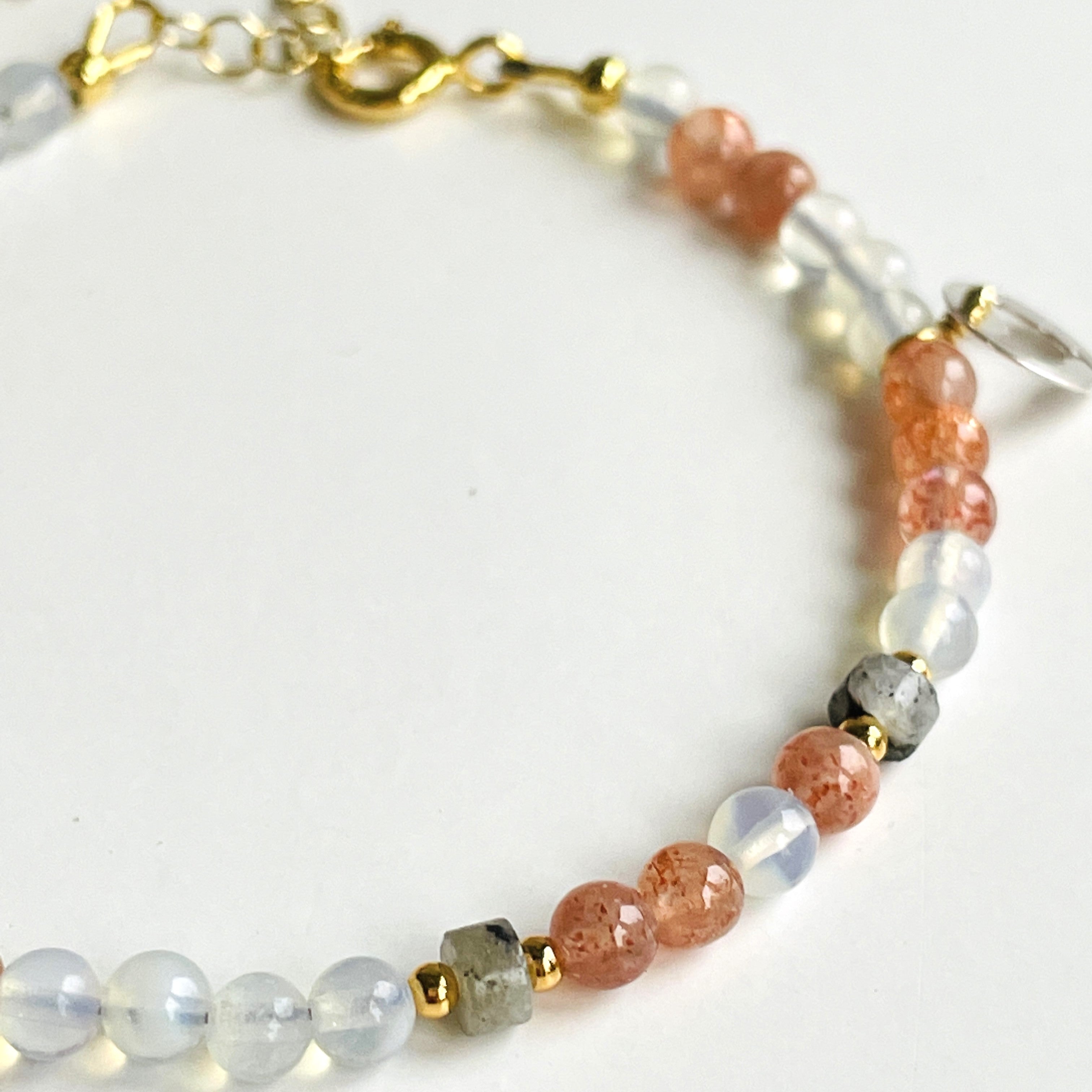 Armband Sun & Moon, zonnesteen, maansteen, labradoriet