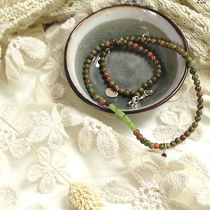 Ketting Heather Spirit, jade nefriet, unakiet, granaat