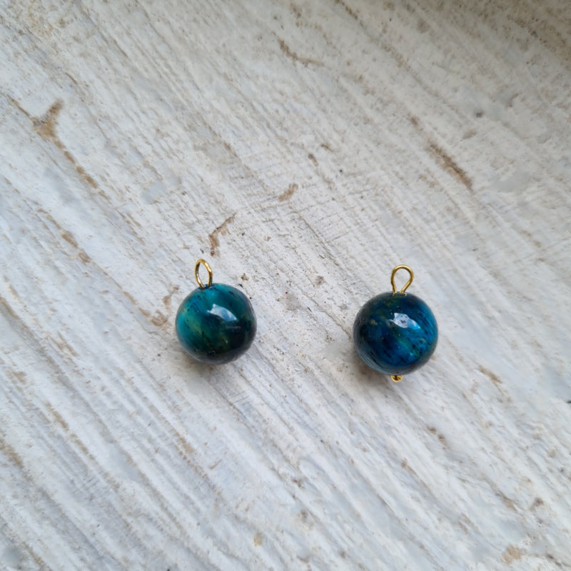 1 Oorringbedel Paradise, gekleurd blauw tijgeroog