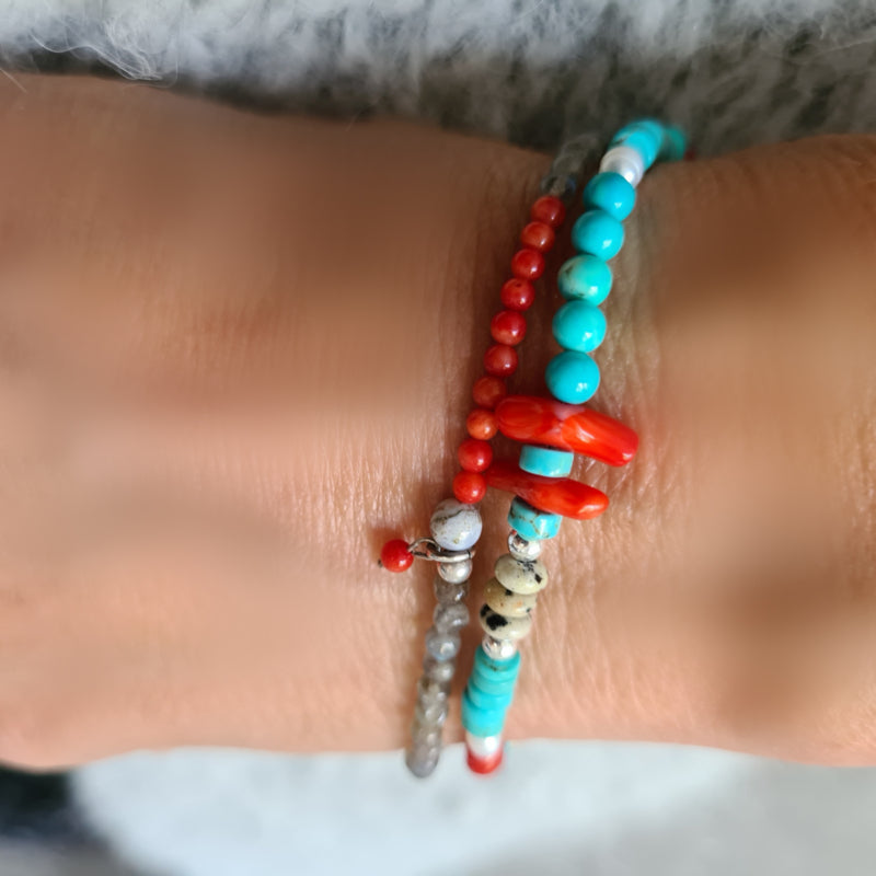 Armband Cheeky, granaat, koraal en labradoriet