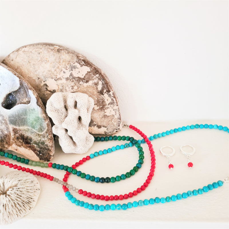 Ketting Cheeky, koraal en labradoriet