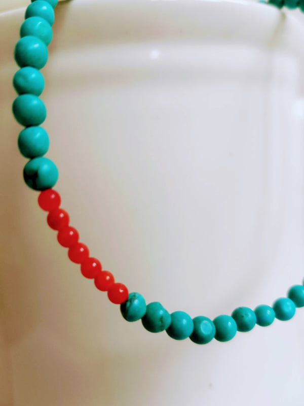 Ketting Wide Awake no.1, turquoise magnesiet en koraal
