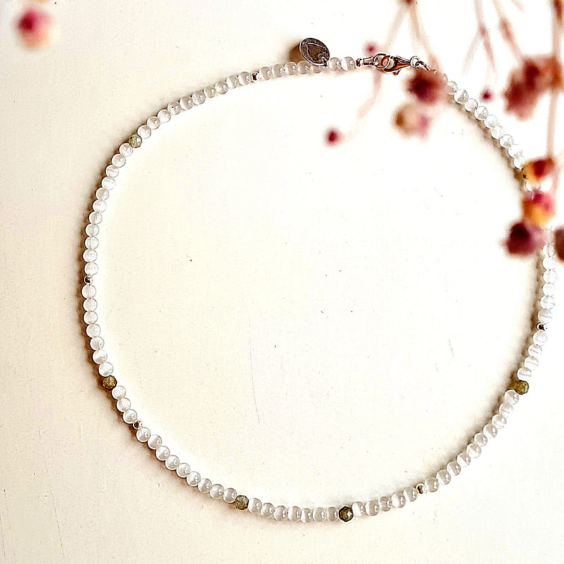 Ketting White Kitten, labradoriet en wit kattenoog