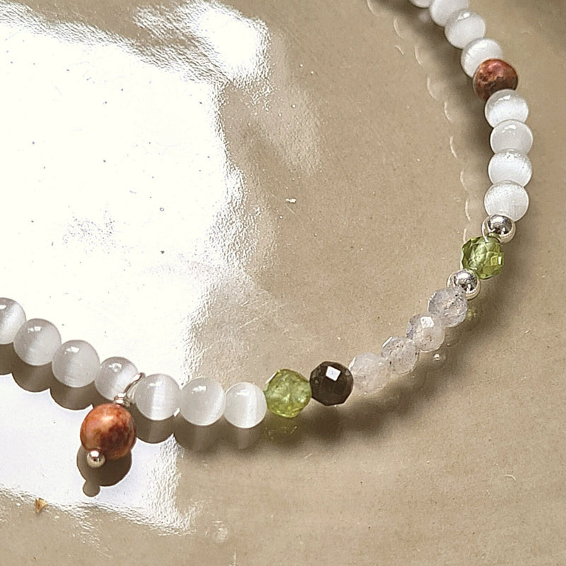 Armband White Snow, met jaspis en wit kattenoog