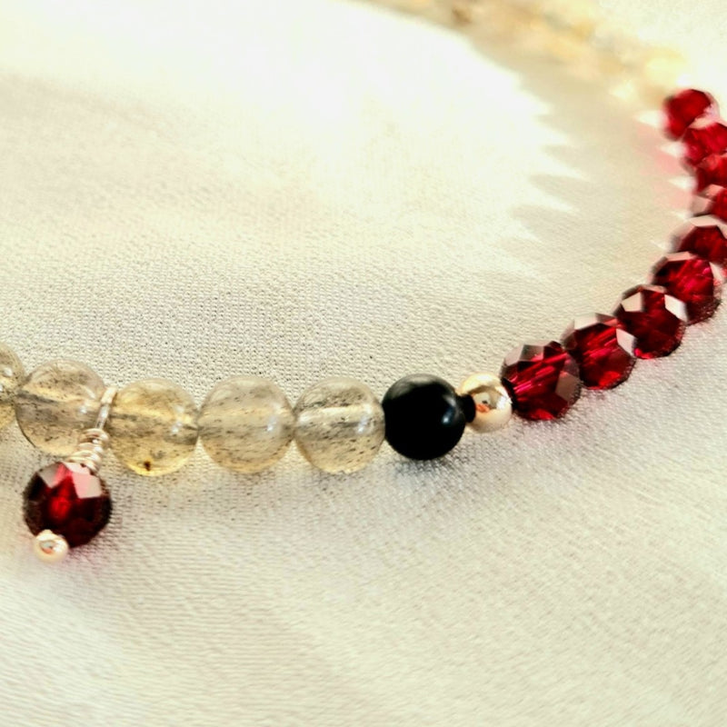 Armband Wishes, granaat, onyx en labradoriet