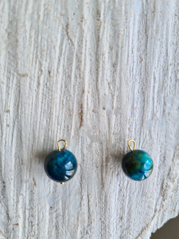 1 Oorringbedel Paradise, gekleurd blauw tijgeroog