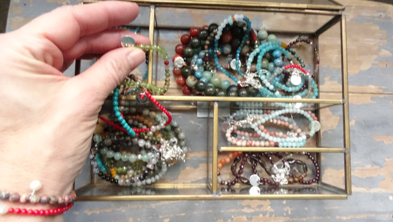 Reparatiekosten, armband €15 en ketting €25