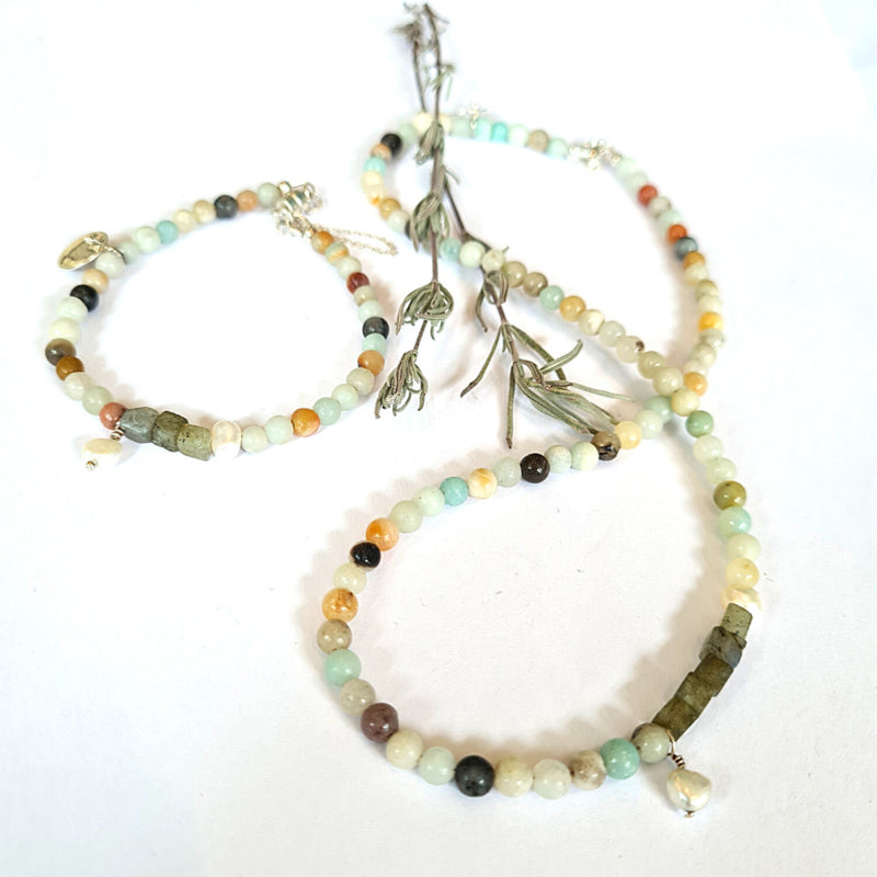 Ketting Liefde & Vriendschap, amazoniet, labradoriet, parel