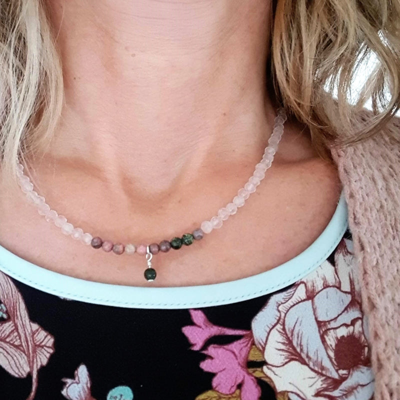 Ketting Pale Blossom, rozekwarts en rhodoniet