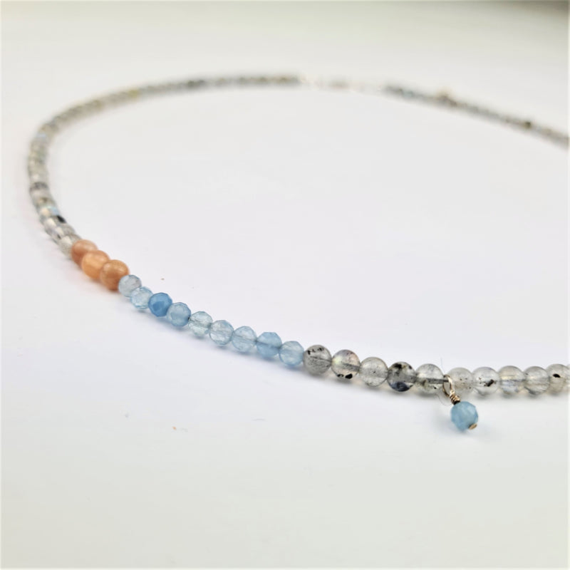 Ketting Soft Earth, labradoriet en zonnesteen