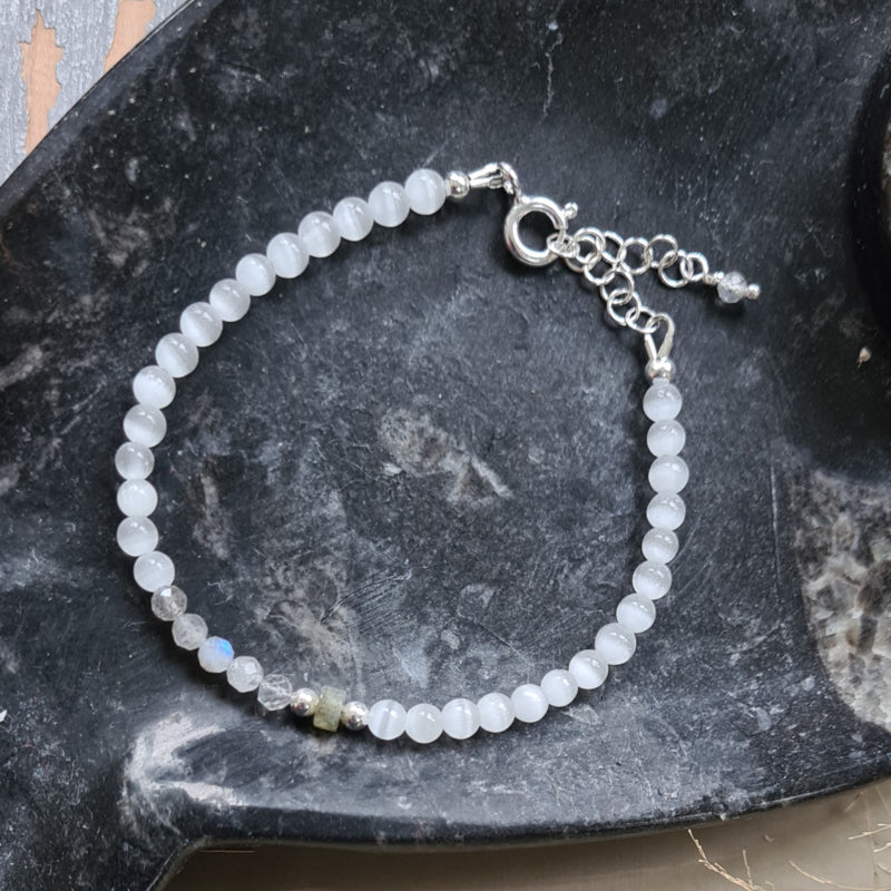 Set ketting en armband White Cat, labradoriet en wit kattenoog