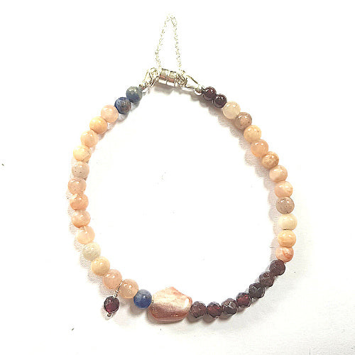 Armband Silent Lion, granaat, zonnesteen, lapis lazuli