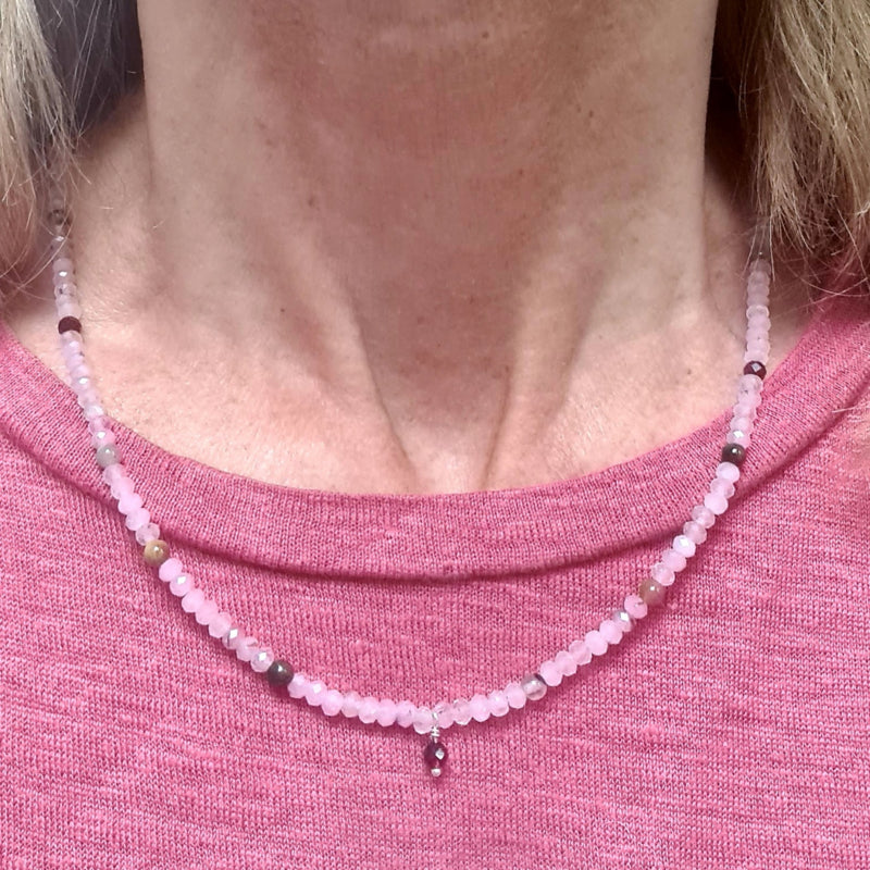 Ketting Pale Rose, rozekwarts, granaat en toermalijn