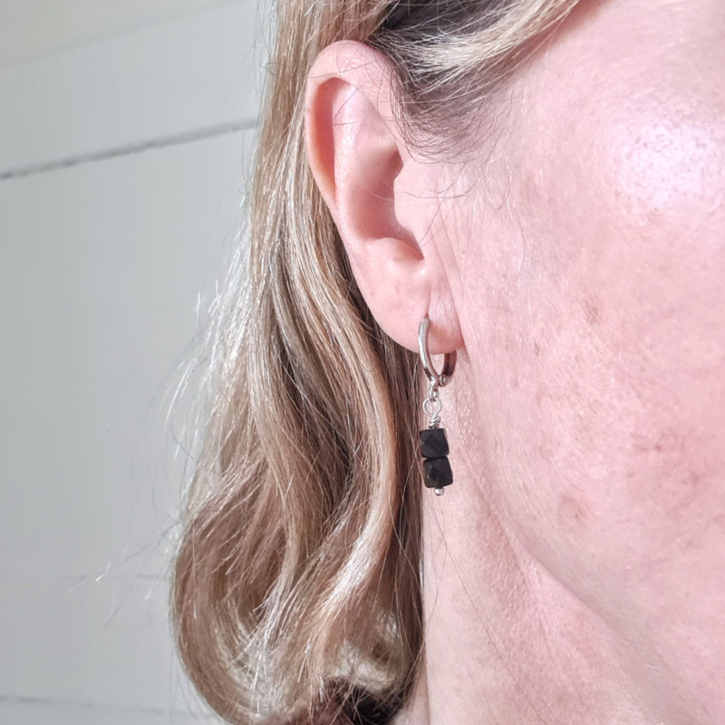 Set Armband & oorringen Dark Sense, granaat, chrysocolla, obsidiaan