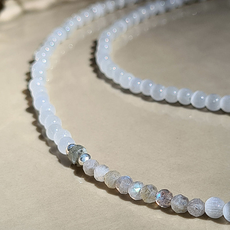 Ketting White Cat, labradoriet en wit kattenoog